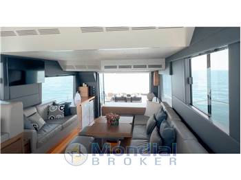 Sundeck 550 Charter