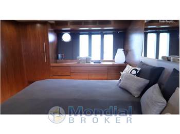 Sundeck 550 Charter