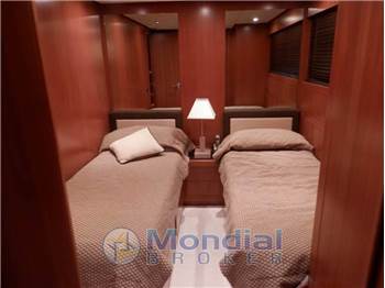 Cantiere Navale Arno Leopard 32 Charter