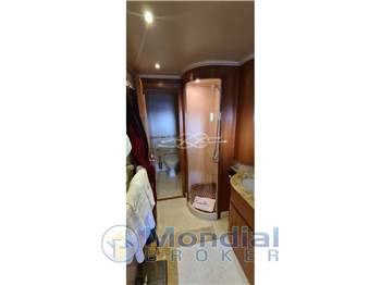 Cantieri di Pisa Akhir 110 LE CHARTER