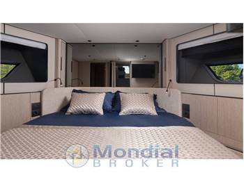 Ferretti Yachts 580