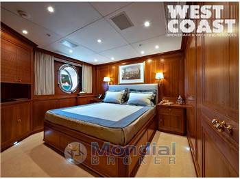 Perini Navi 52