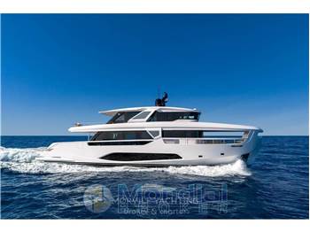 Ferretti Infiynito 90