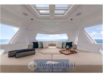 Ferretti Infiynito 90