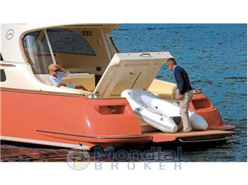 Mochi craft Dolphin 44'