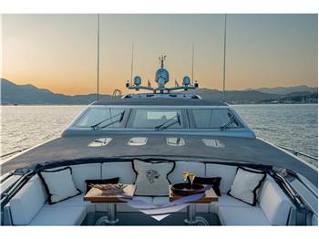 Cantieri dell'Arno Leopard 34