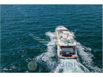 Ferretti Yachts 760