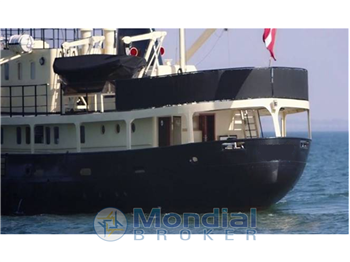 Explorer Fascinating Explorer-