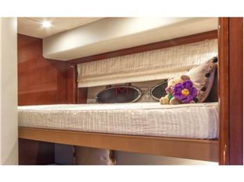 Princess Yachts 65