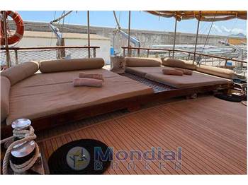 Custom Caicco 6 cabine