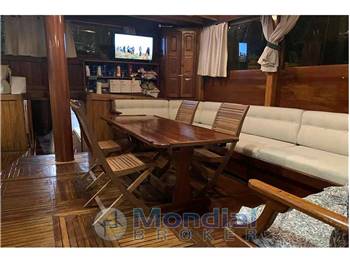 Custom Caicco 6 cabine