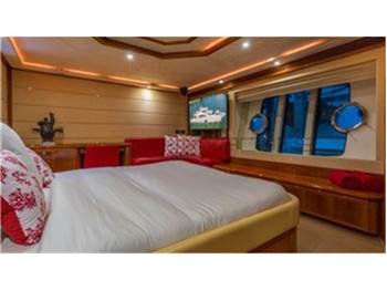 Ferretti Ferretti 88ft