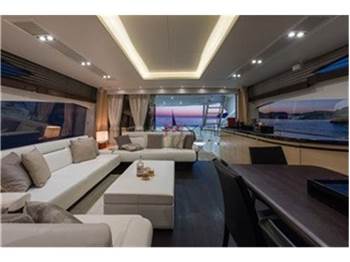 Sunseeker 80 YACHT