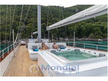 Custom Noleggio Yacht a vela Nocturno