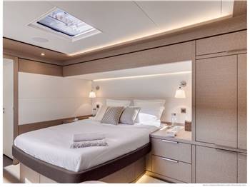 Lagoon Lagoon Seventy7
