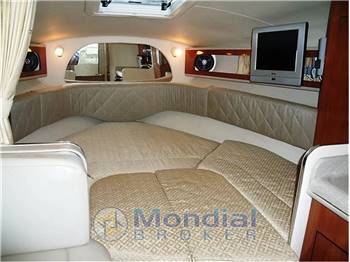 Noleggio Rent Sea Ray Sundancer 315 con patente sul Lago di Garda